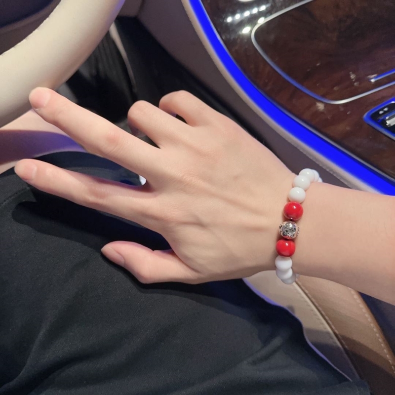 chr1st1an D10r bracelets